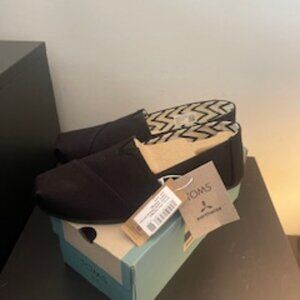 BNWT TOMS Black Cotton Canvas 8.5 W